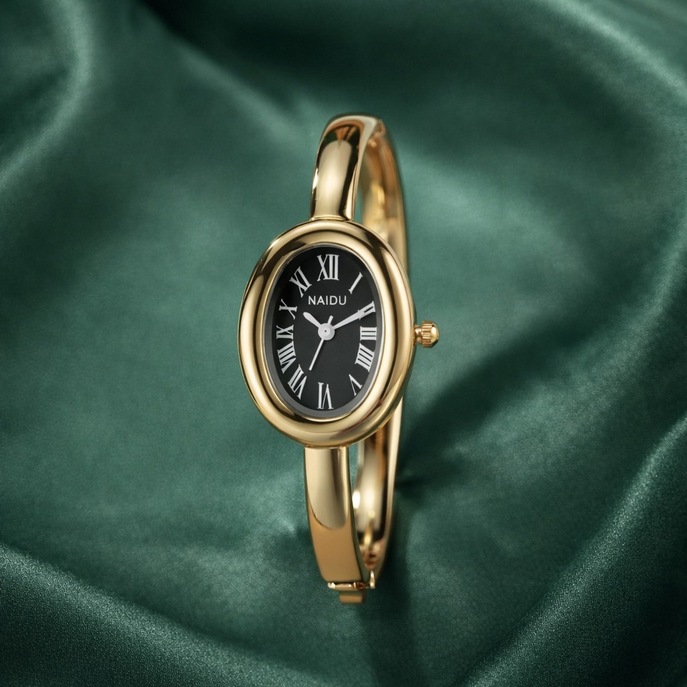 Baignoire Classic Gold Black Women's Watch